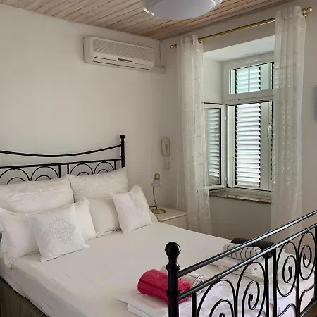 Goga Apartment *